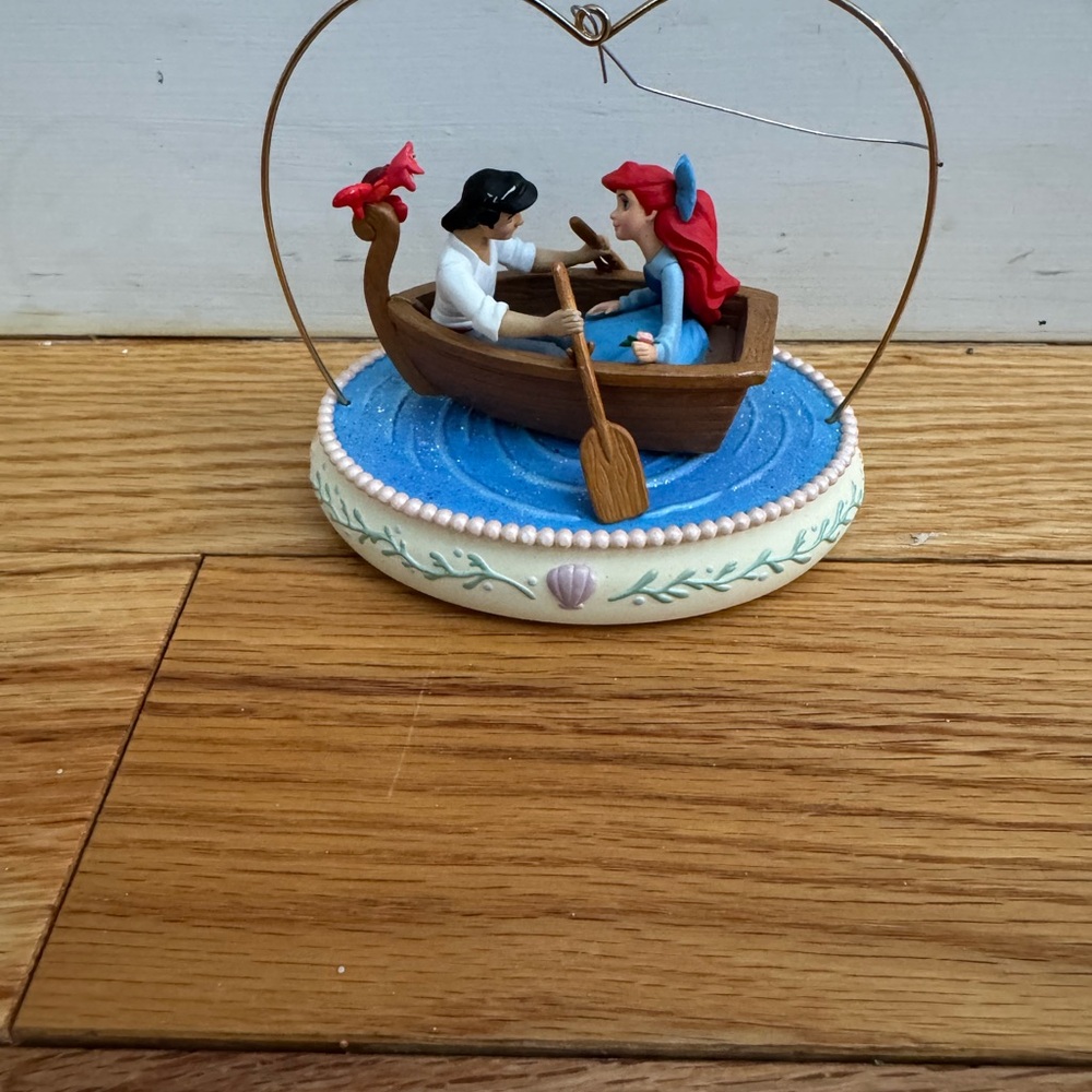 2007 Kiss the Girl Hallmark ornament